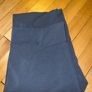 Lululemon Blue Ribbed Crop Leggings with Zip
